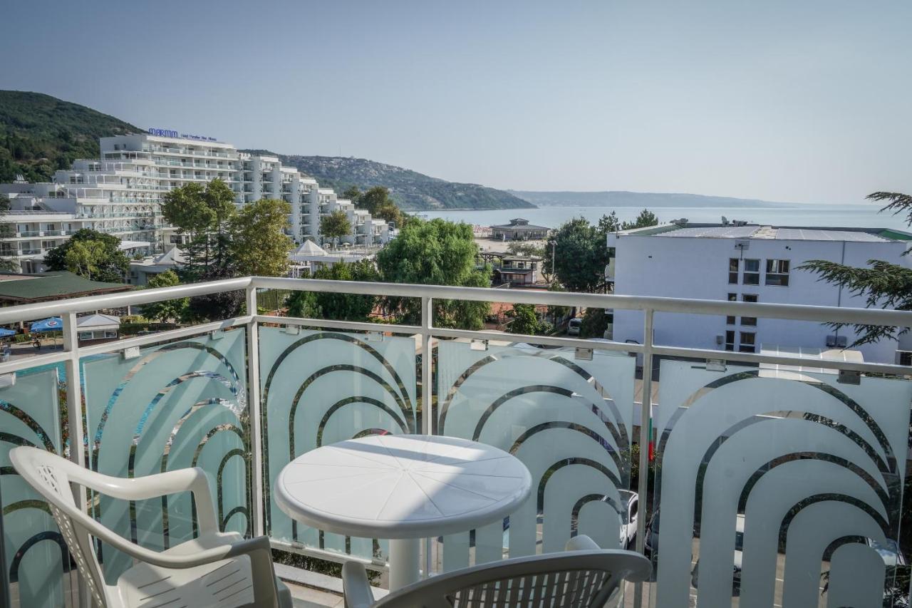 Hotel Sandy Beach Albena Exterior photo